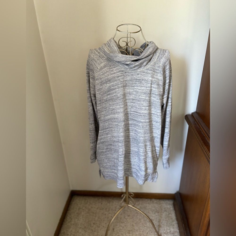 Aerie Gray Funnel Neck Long Sleeve Top with Pockets Size M